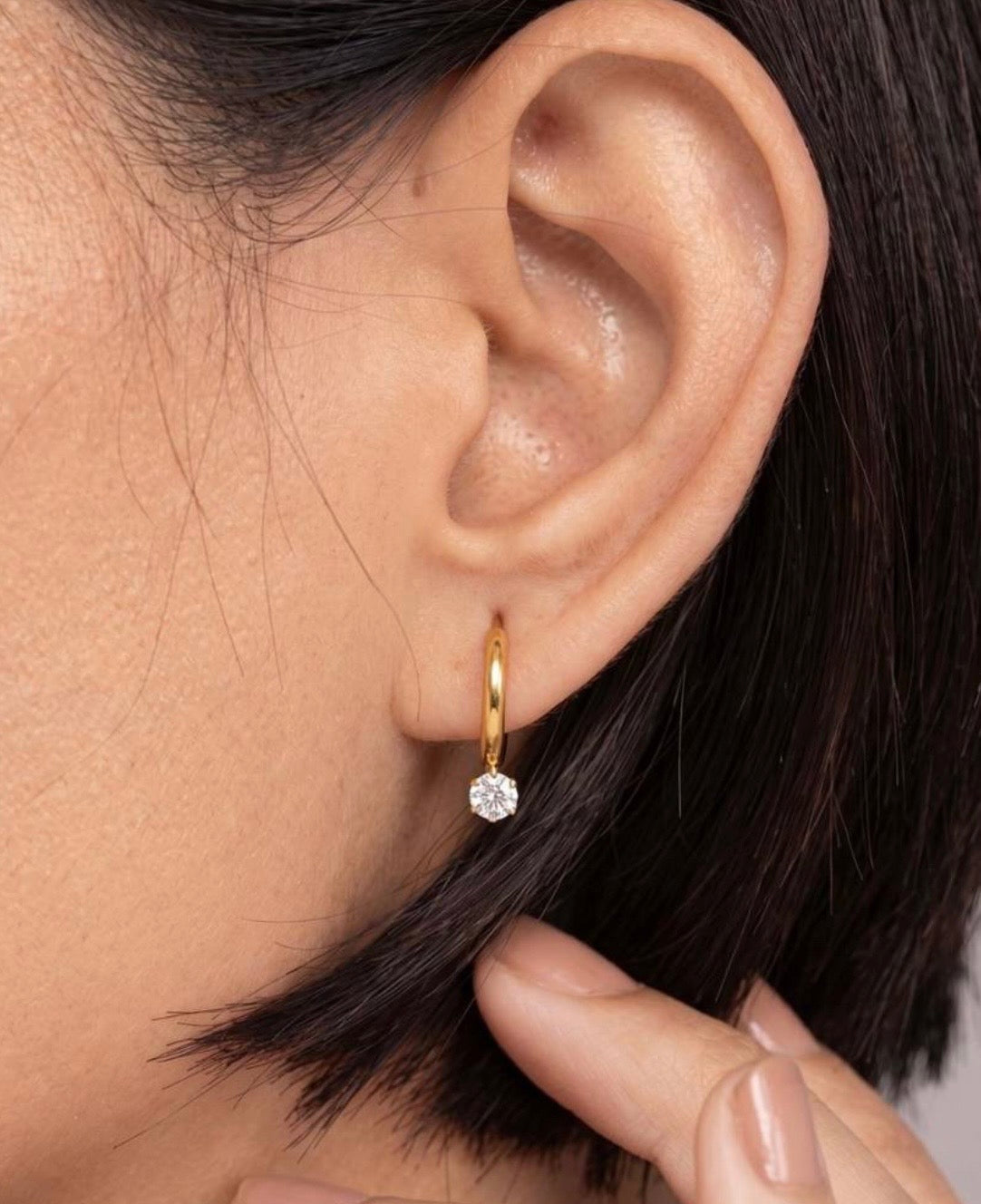 Solitaire Glow Hoops