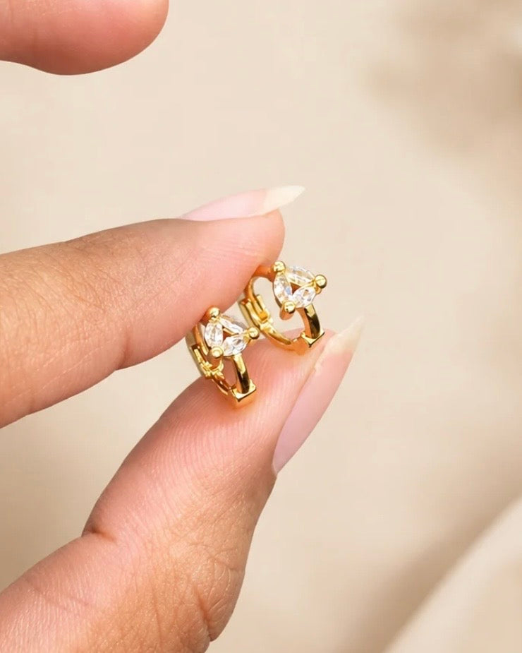 Heart crystal huggie earring