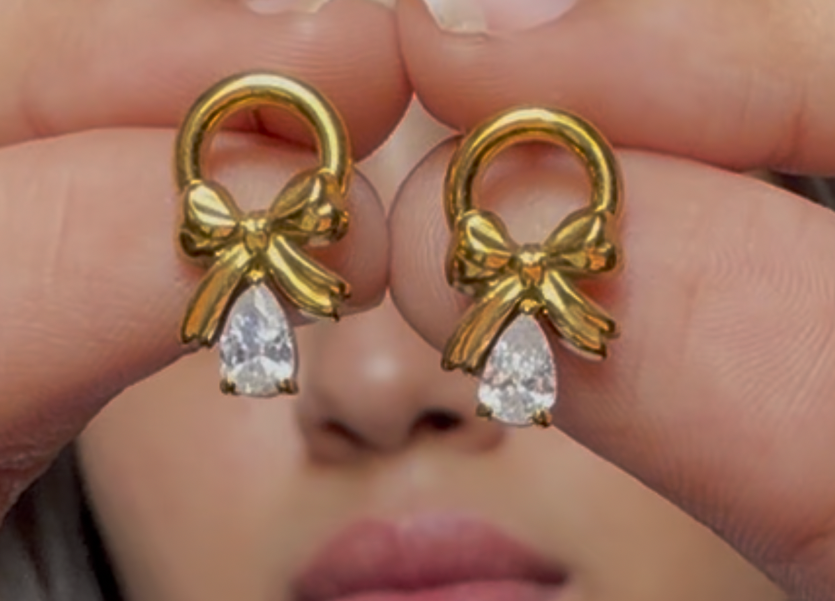 Golden Bow teardrop earring