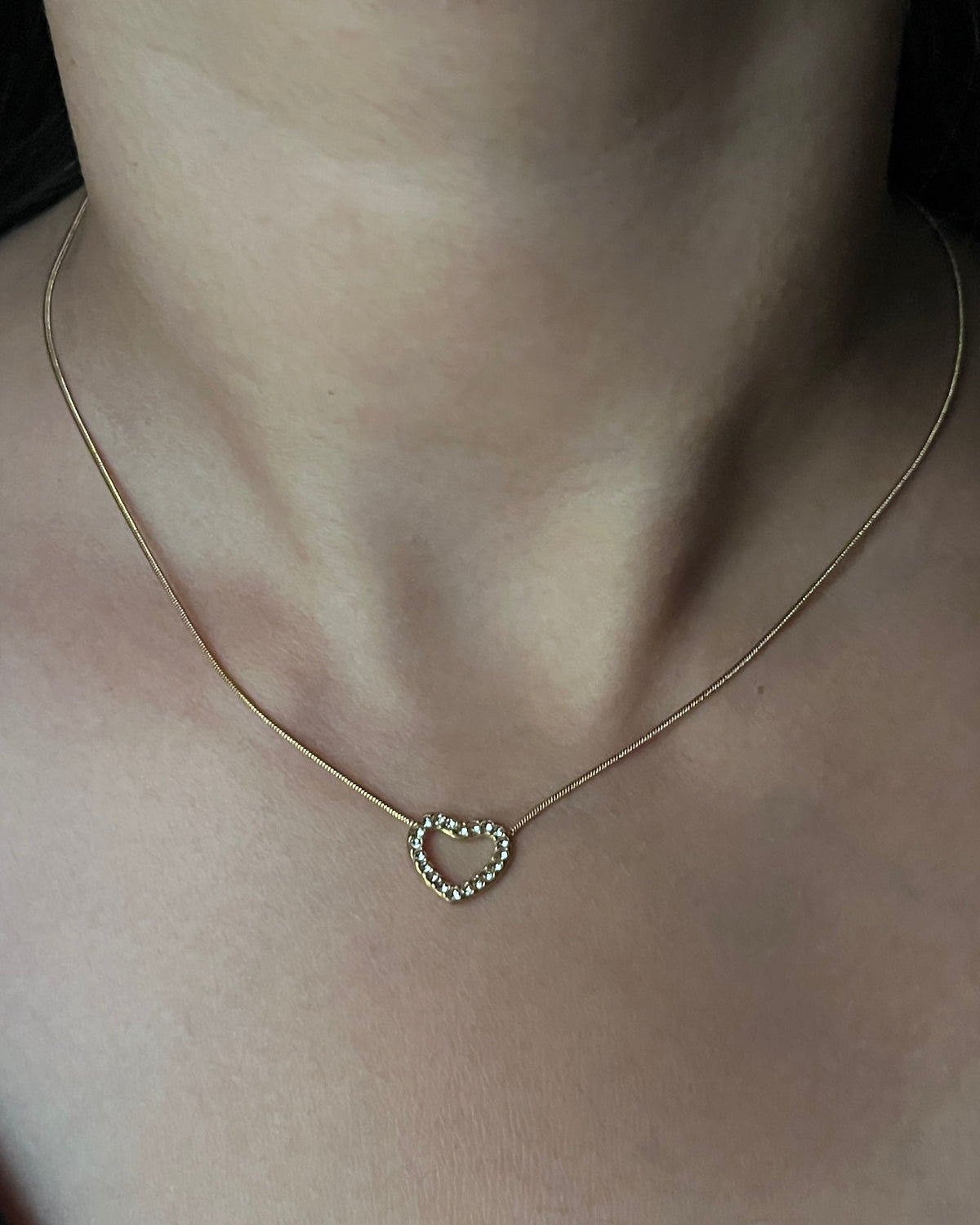 Stoned heart pendant