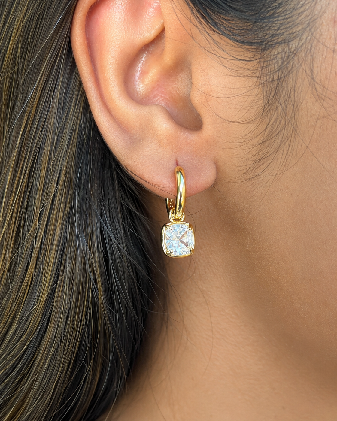 Diamond drop earring