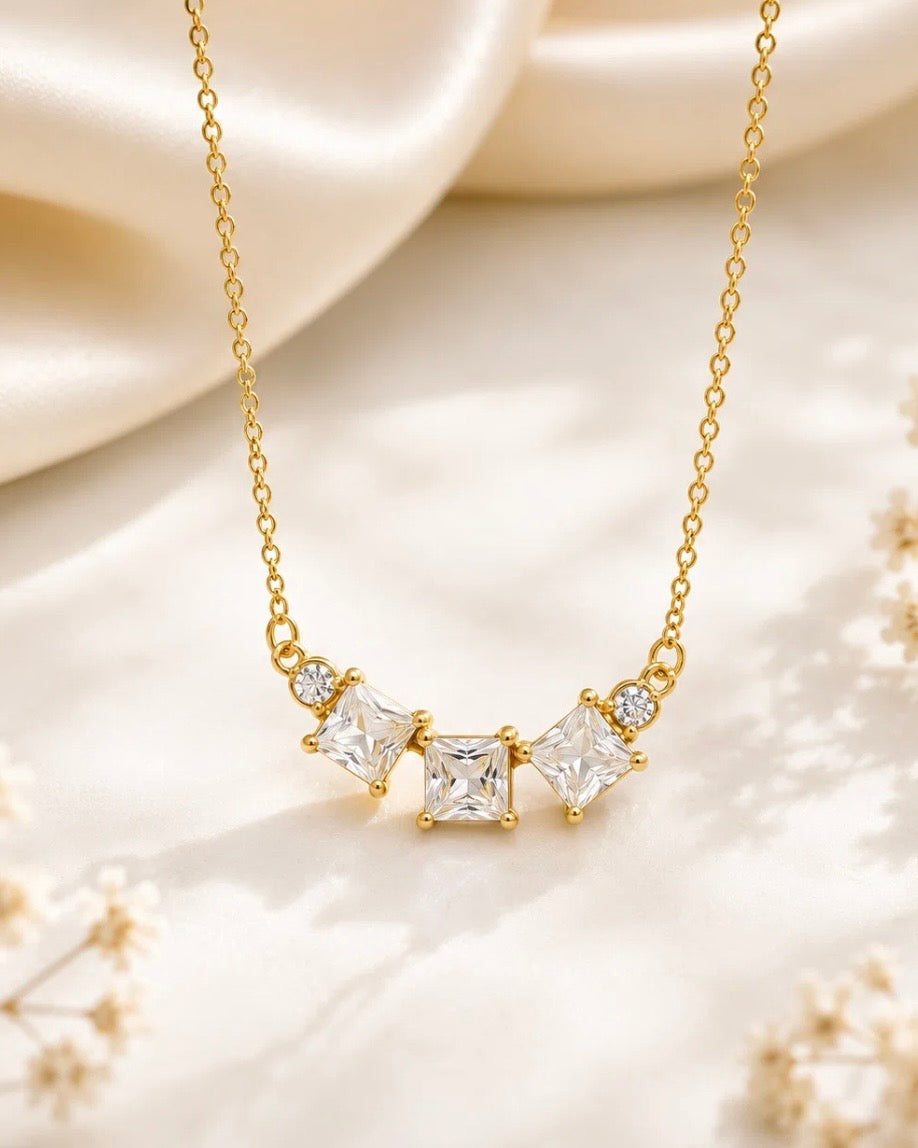 Three diamond stone Necklace