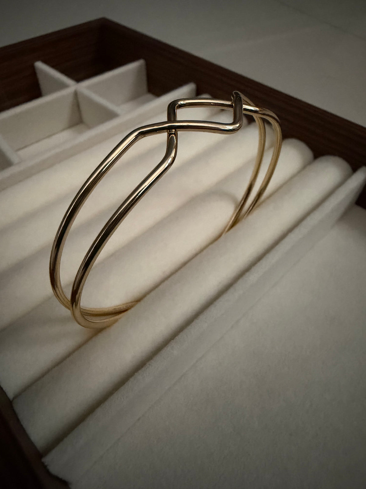 Serpentine wave cuff(Adjustable)