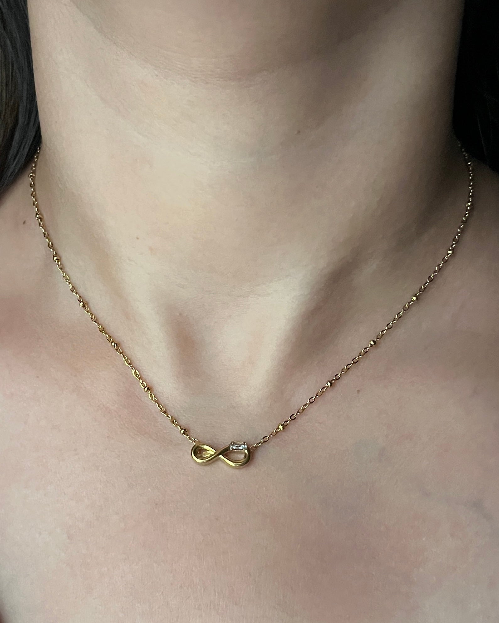 Infinty necklace