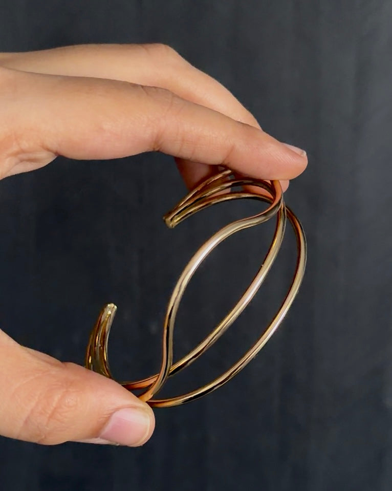 Three layered wave cuff