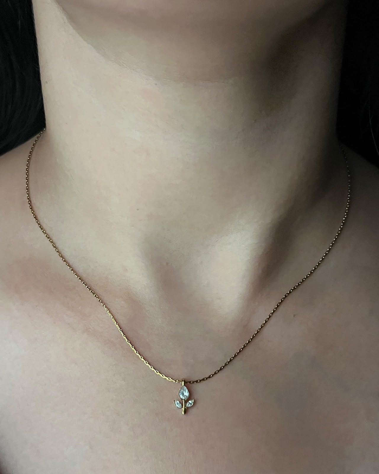 White tulip Necklace